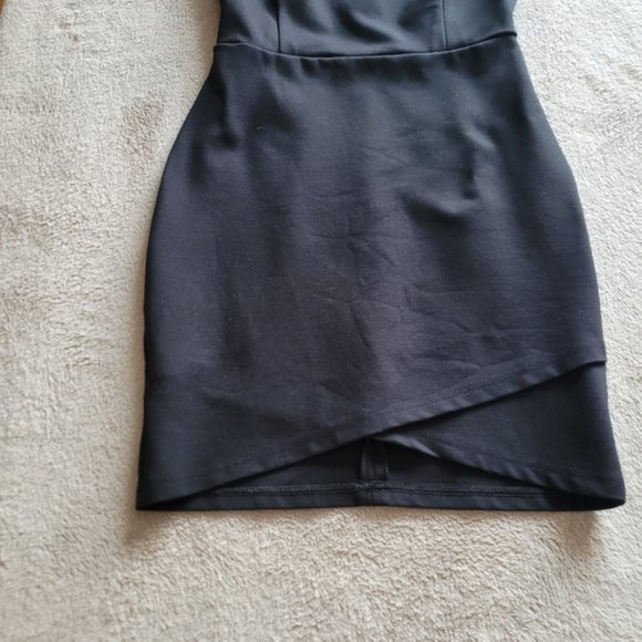 Aritzia Babaton Onyx Dress size 6 - Picture 7 of 15